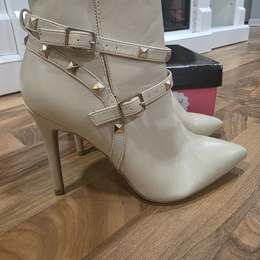 Charlotte Russe Cream Heeled Boots with Gold Studs